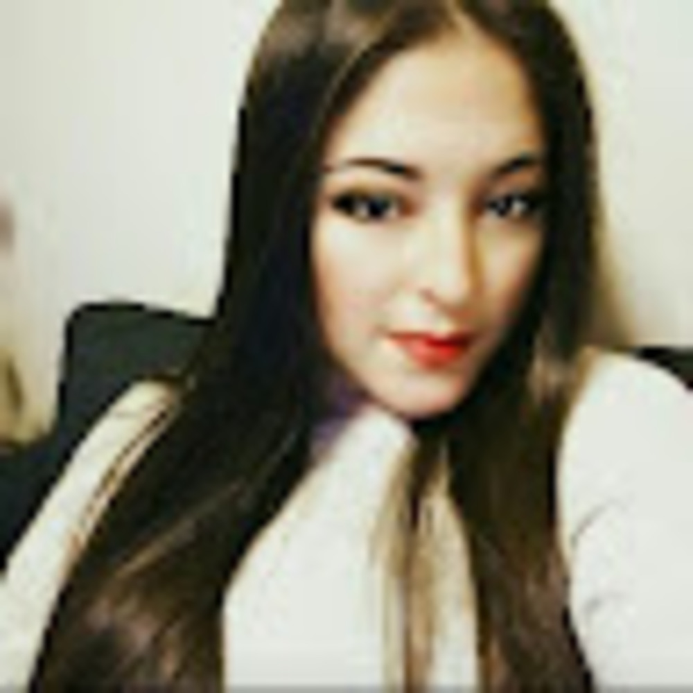Meet your Posher, Daniela